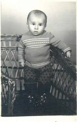 Photo ca. 6 x 9 cm social history Romania 1980 child baby bebe