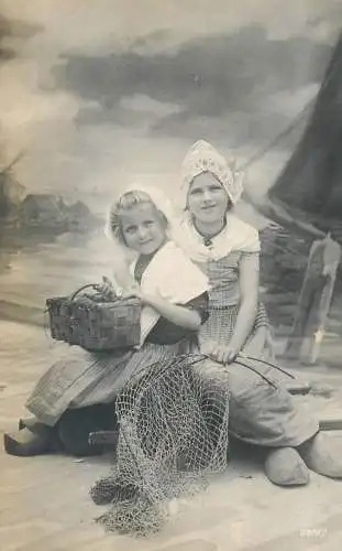 Postcard fishing folk young girls wearing typical costumes
