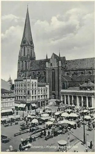 Postcard Germany Schwerin Mecklbg