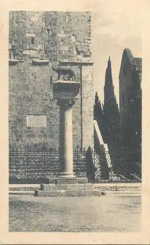 Italia Aquileia La Lupa Capitolina (sul Campanile la targa dell`annessione)