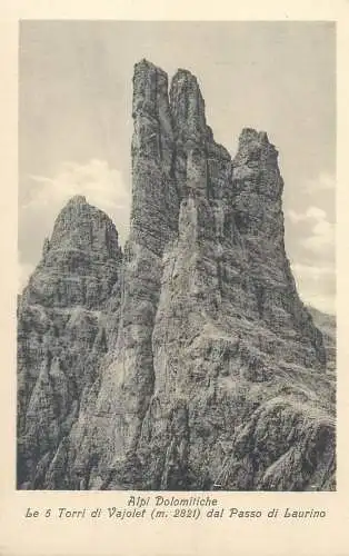 Italia Alpi Dolomitiche le 5 Torri di Vajolet dal Passo di Laurino