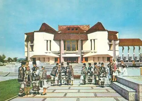 Postcard Romania vedere costume populare Tg. Mures teatrul de stat