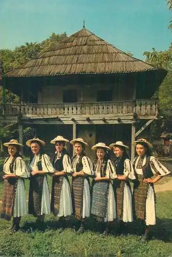 Postcard Romania vedere costume populare dansatoare din Capalna