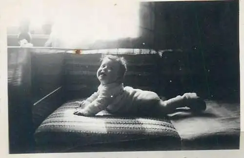 Photo ca. 6 x 9 cm social history baby bebe