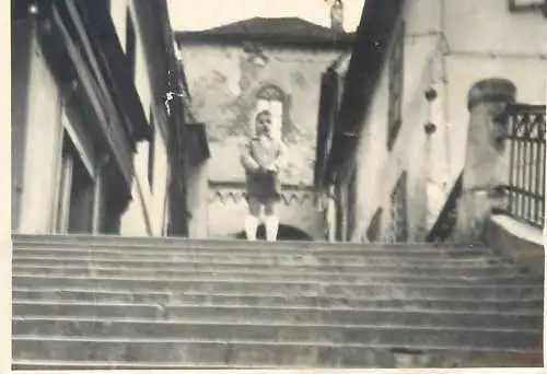 Photo ca. 6 x 9 cm 1965  Romania girl on stairs