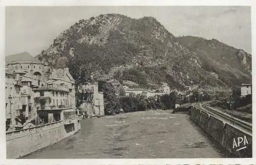 cpsm France L'Ariege illustree foix la montagne du St. Sauveur Pont sur l'Ariege
