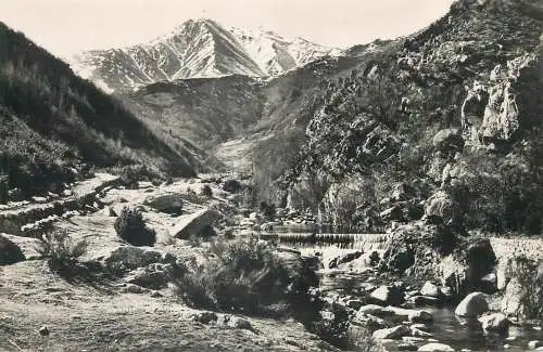 cpsm France Amelie les bains Vallee du Teeh au fond: Le Canigou 1955