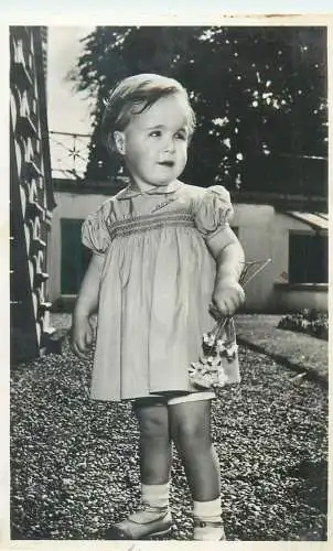 Postcard royal infant Princess Marijke Soestdijk Palace