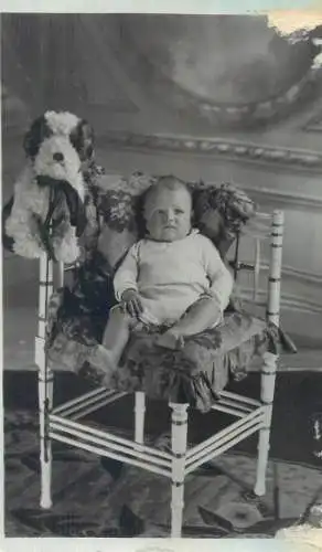 Netherlands Den Haag 1932 Postcard children types toddler picture