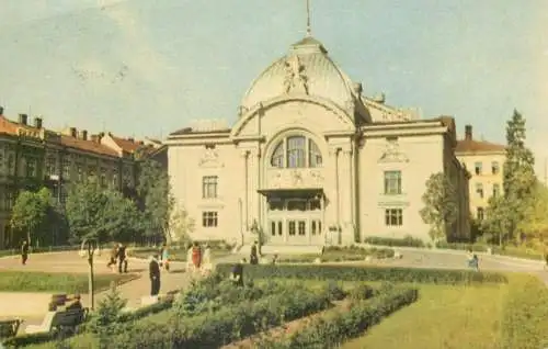 Postcard Ukraine Cernauti Teatrul National