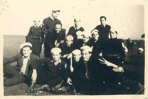 Photo ca. 6 x 9 cm social history Romania Sibiu 1939 8th grade group photo class uniform