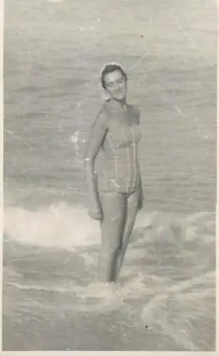 Photo ca. 6 x 9 cm social history Romania  Leta Black Sea in the waves
