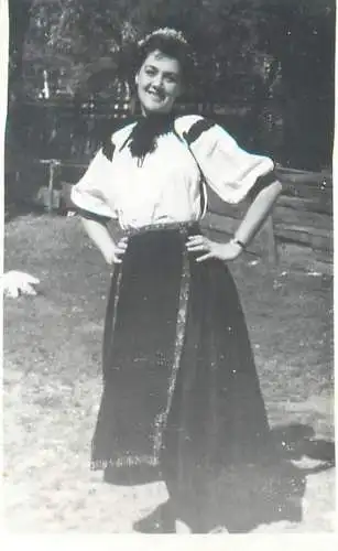 Photo ca. 6 x 9 cm social history Romania 1967 Leta traditional costume