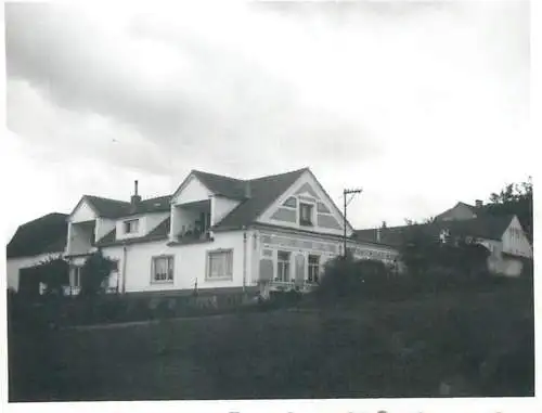 Photo ca. 6 x 9 cm social history house scene