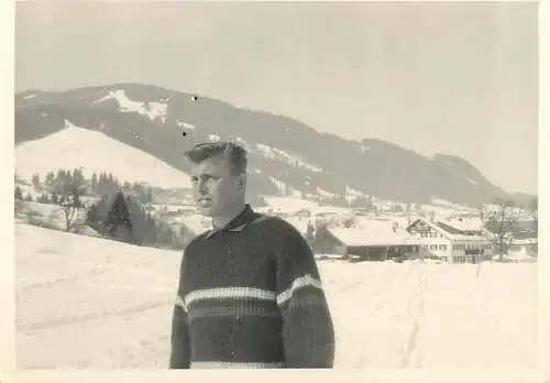 Photo ca. 7 x 10 cm winter landscape man smile