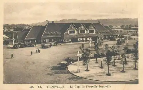 France Postcard cpa Trouville La Gare de Trouville-Deauville