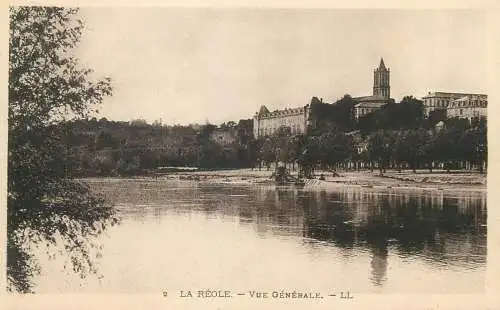 France Postcard cpa  La Reole vue generale