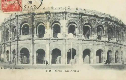 France Postcard cpa Nimes Les Arenes