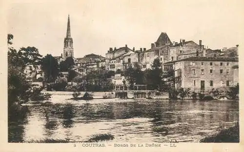 France Postcard cpa Coutras bords de la Drome