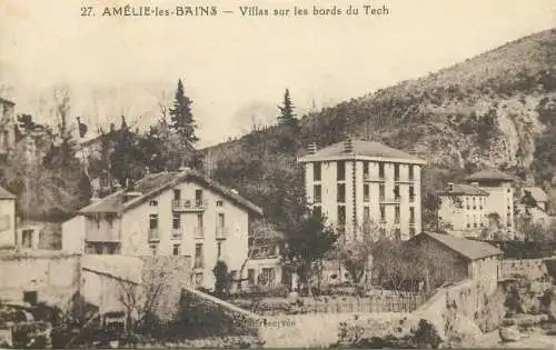 France Postcard cpa Amelie-les-Bains Villas sur les bords du Tech