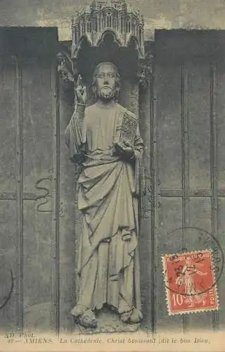 France Postcard cpa Amiens La Cathedrale. Christ benissant