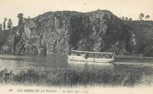 France Postcard cpa Les bords de la Rance Mt Joli bateau