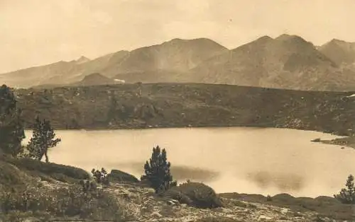 cpa France Postcard Massif du Carlitte Le Lac Noir
