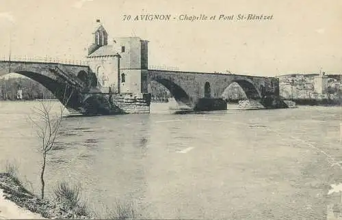 cpa France Postcard Avignon Chapelle et Pont St Benezet