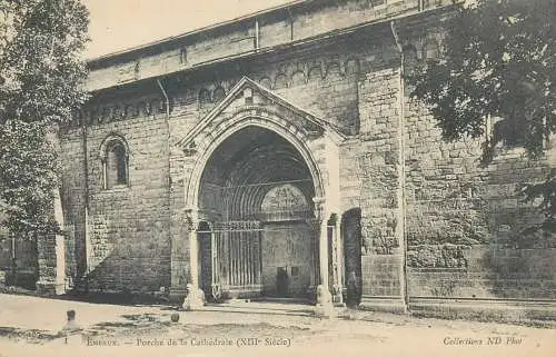 cpa France Postcard Embrun Porche de la Cathedrale XIIIeme siecle