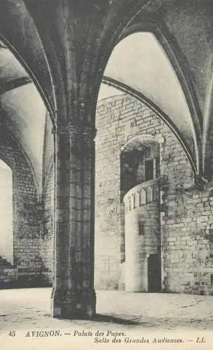 cpa France Postcard Avignon Palais des Papes Salle des Grandes Audiences