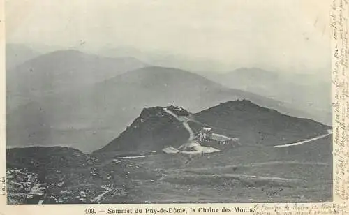 cpa France Postcard Sommet du Puy de Dome la Chaine des Monts