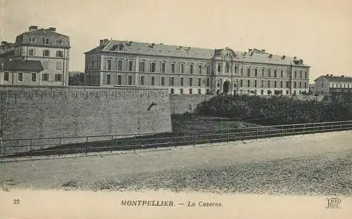cpa France Postcard Montpellier La Caserne
