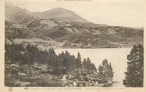 France cpa Postcard Massif du Carlitte Les Bouillouses Entree de la Vallee de la Grave