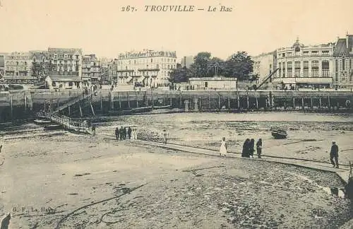 France cpa Postcard Trouville le Bac