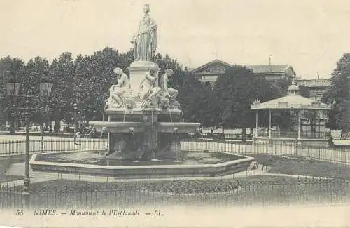 France cpa Postcard Nimes Monument de l'Esplanade