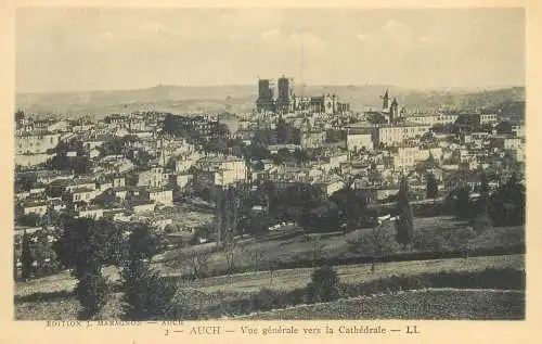 France cpa Postcard Auch vue generale vers la Cathedrale