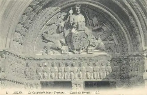 France cpa Postcard Arles La Cathedrale Sainte-Trophime detail du Portrail