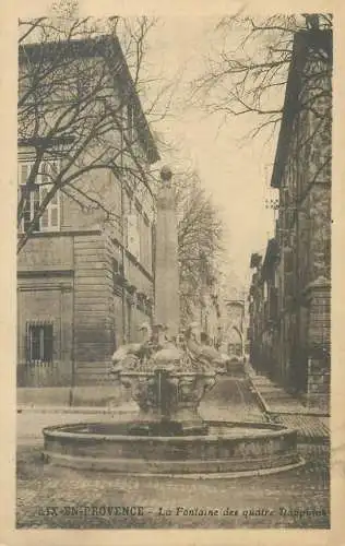 France cpa Postcard Aix-en-Provence La Fontaine des quatre Dauphins