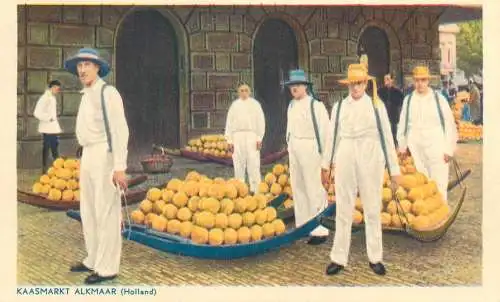 Postcard Netherlands Kaasmarkt Alkmaar fruit carriers