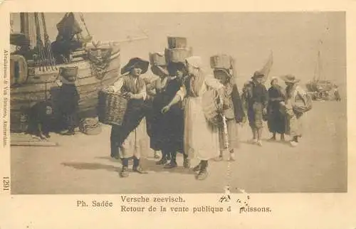 Postcard Netherlands Amsterdam return from the fish market head carriers