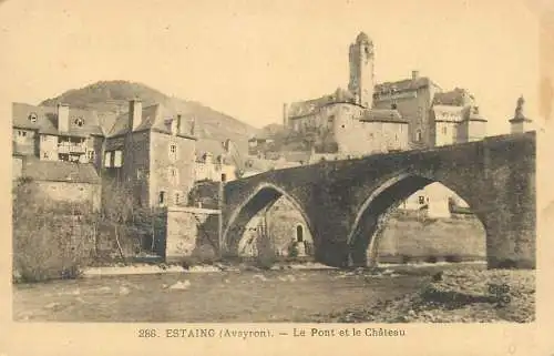 France CPA Postcard Estaing (Aveyron) le Pont et le Chateau