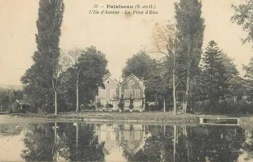 France CPA Postcard Palaisseau Ile d'Amour l'etang