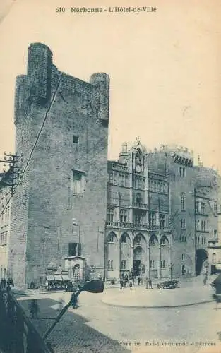 France CPA Postcard Narbonne l'Hotel de Ville
