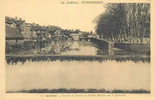 CPA Postcard France Le Cantal pittoresque Aurillac Cascade du Gravier et vieilles maisons sur la Jordanne