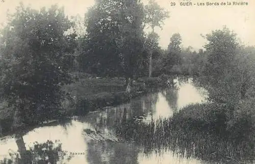 CPA Postcard France Guer les bords de la riviere