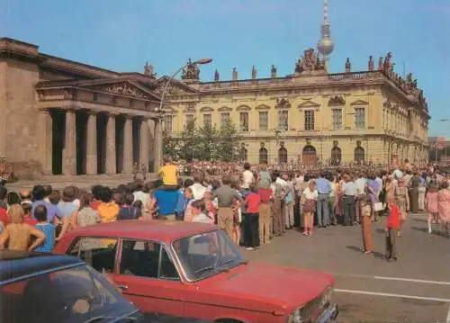 Postcard Germany Berlin Haputstadt der DDR Exhortative monument Unter den Linden
