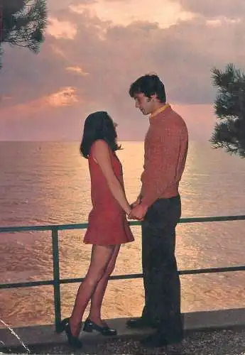 Postcard romantic lovers couple evening view