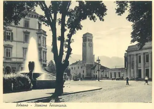 Postcard Italy Bolzano stazione Ferroviaria clocktower