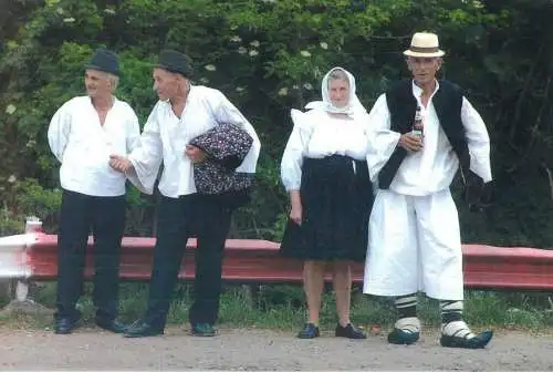 Romania Post card Valeni in zi de sarbatoare