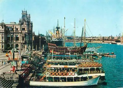 Postcard Spain > Cataluña > Barcelona Puerta de la Paz pier sailships